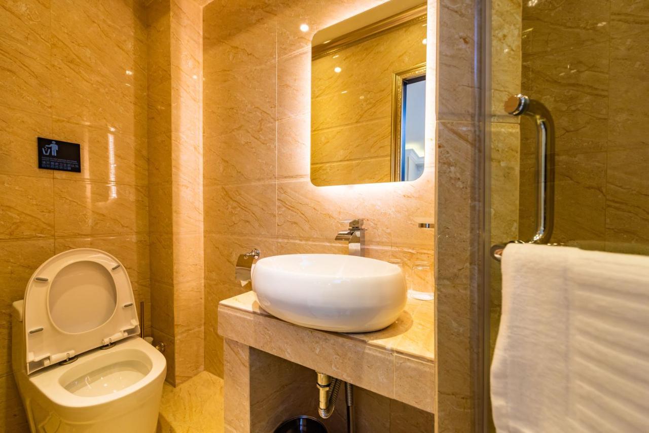 Hotel Cj - Opposite Public Bank Centre Point 3*